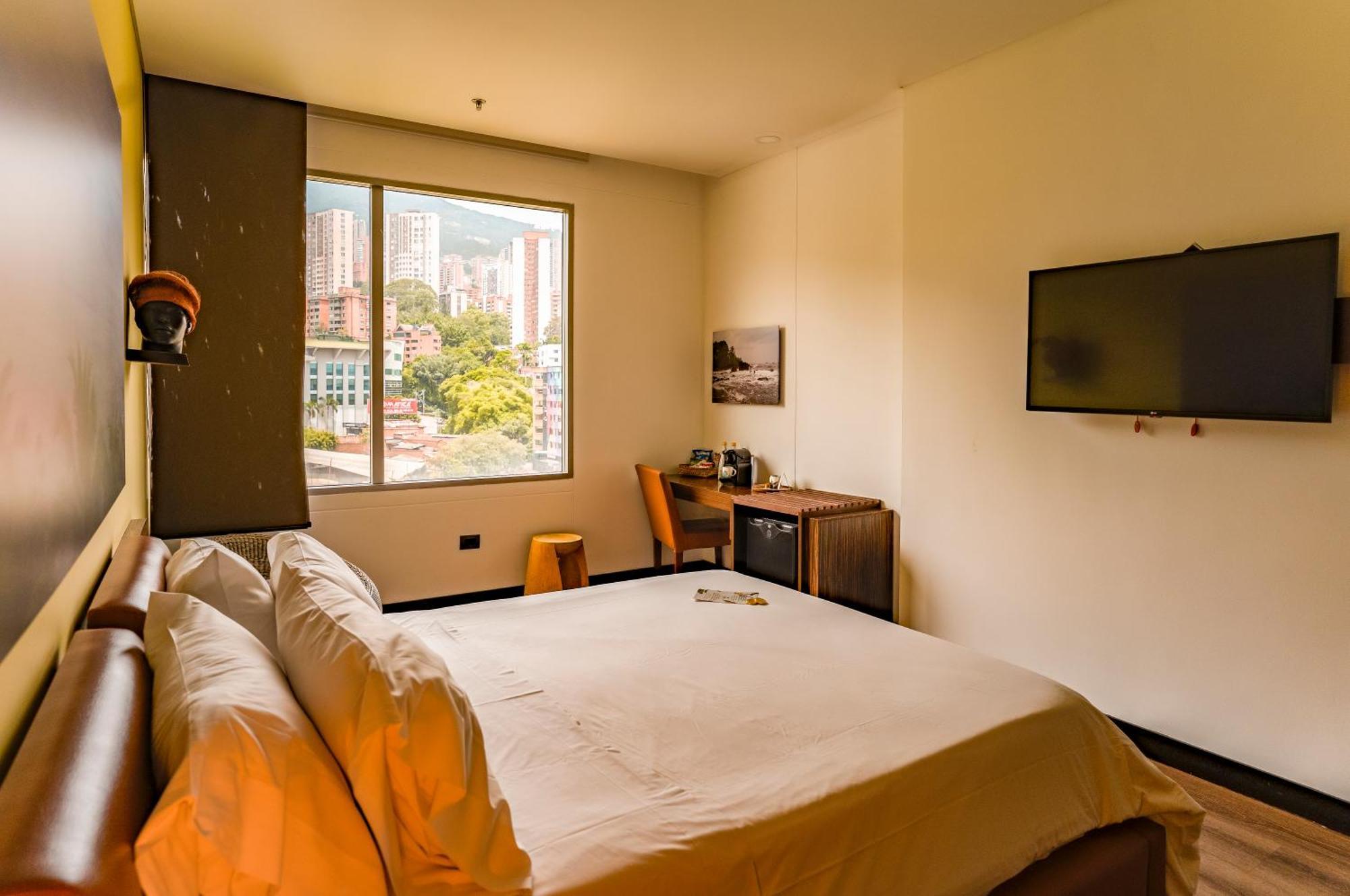 Diez Hotel Categoria Colombia Медельїн Екстер'єр фото A room at the hotel