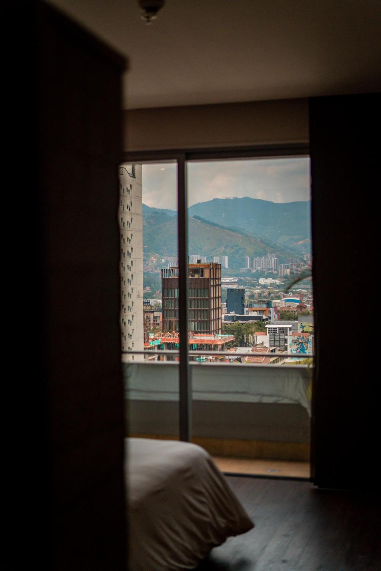 Diez Hotel Categoria Colombia Медельїн Номер фото View of the city from a hotel